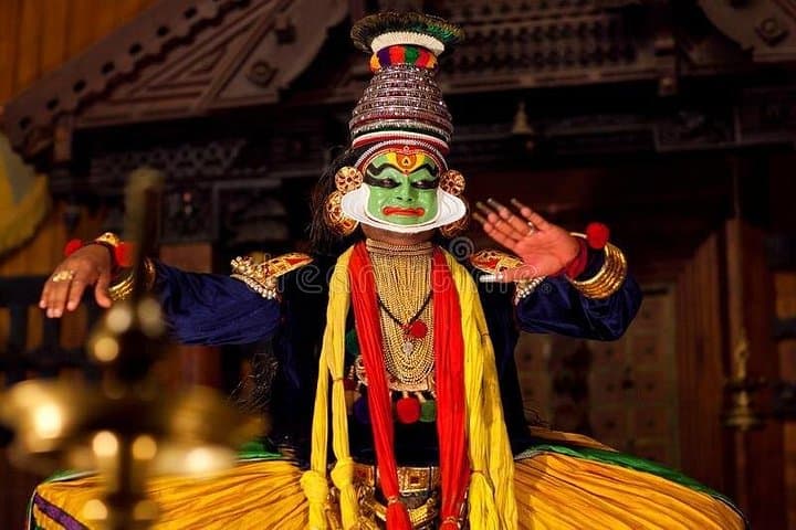 Kerala 5-Day Munnar, Thekkady & Alleppey Tour with Private Houseboat photo 4