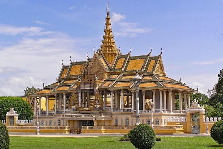 8-day-cambodia-three-cities-phnom-penh-battambang-siem-reap photo 3
