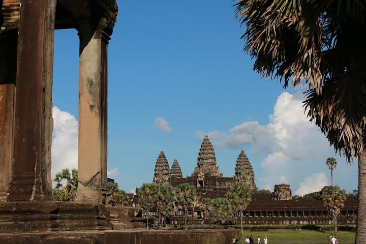 8-day-cambodia-three-cities-phnom-penh-battambang-siem-reap photo 6
