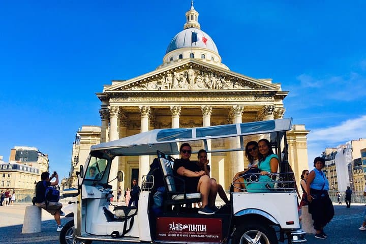 Paris Tuktuk Great Monuments Tour — 3-Hour Private City Circuit