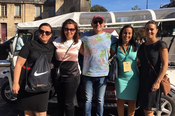 Paris Tuktuk Great Monuments Tour — 3-Hour Private City Circuit photo 3