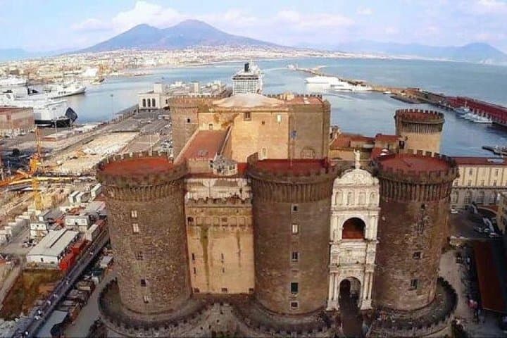 Naples Tour: Cathedral, Spaccanapoli & Castel dell'Ovo — 5–6 Hour Private Drive photo 3
