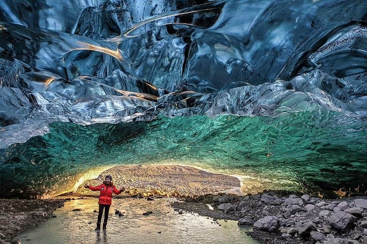 Ice Cave and Glacier Walk into Blue Glacier Canyon at Jökulsárlón