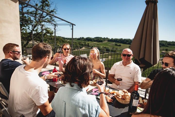 Saint-Émilion Electric Bike Wine Tour: Châteaux, Tastings & Picnic photo 5