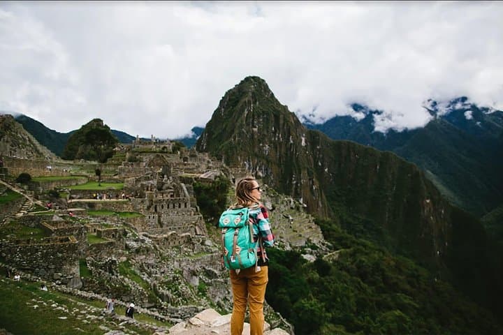 2-Day Short Inca Trail Hike to Machu Picchu: Sun Gate Sunrise Experience photo 2