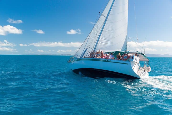 Overnight Sailing to Whitehaven Beach: Prima Whitsundays 2-Day Cruise photo 5