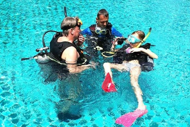 PADI Bubblemaker Koh Chang — Intro Scuba for Kids (8–9)