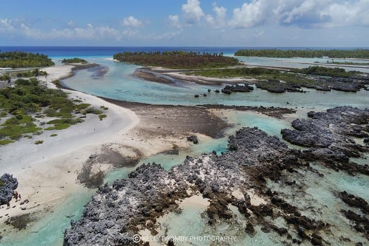 Rangiroa Reef Island Motu Day: Snorkel, Pools & Tiputa Dolphins photo 2
