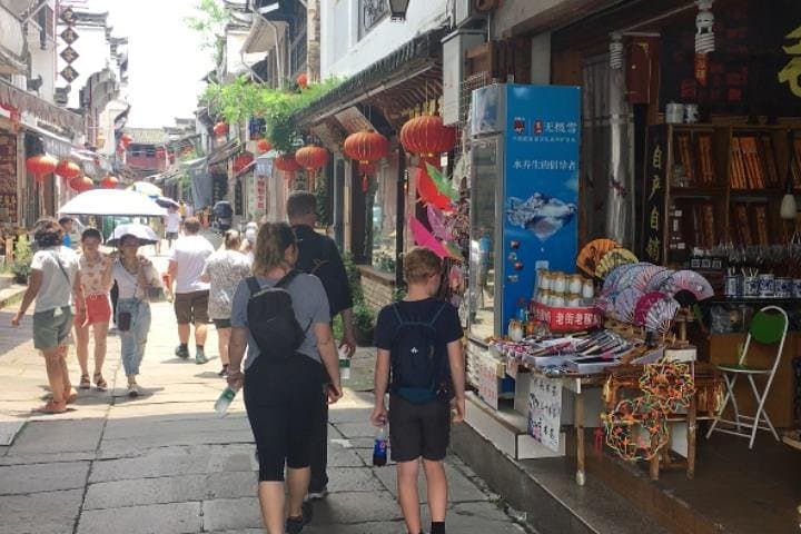 Sunrise on Huangshan: 2-Day Yellow Mountain & Tunxi Old Street Mini Group Tour photo 5