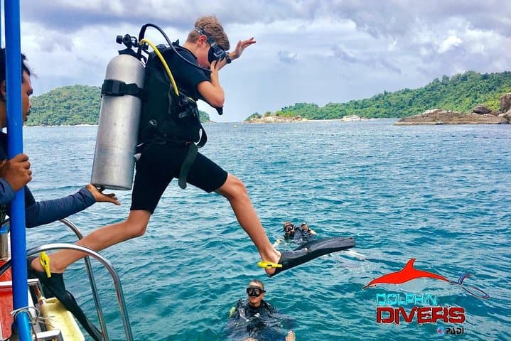 Koh Chang Discover Scuba Diving: 1-Day Two-Dive Intro for Non-Divers