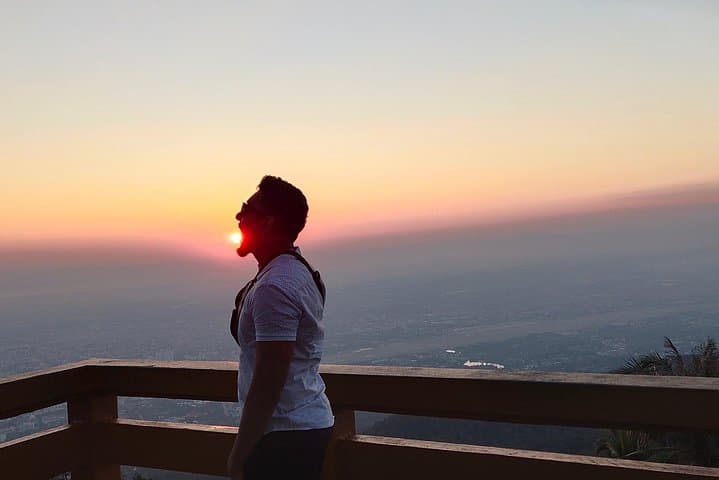 Dawn at Doi Suthep: Sunrise, Alms and Quiet Temples Above Chiang Mai