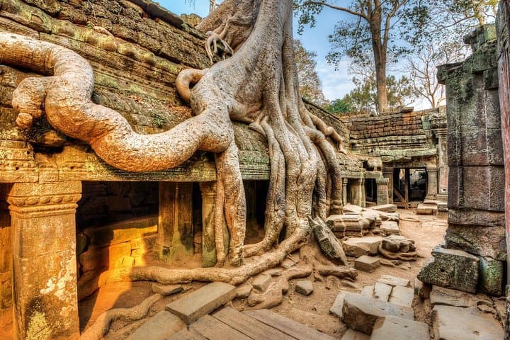 Three-Day Private Angkor, Banteay Srei & Tonle Sap Discovery photo 3