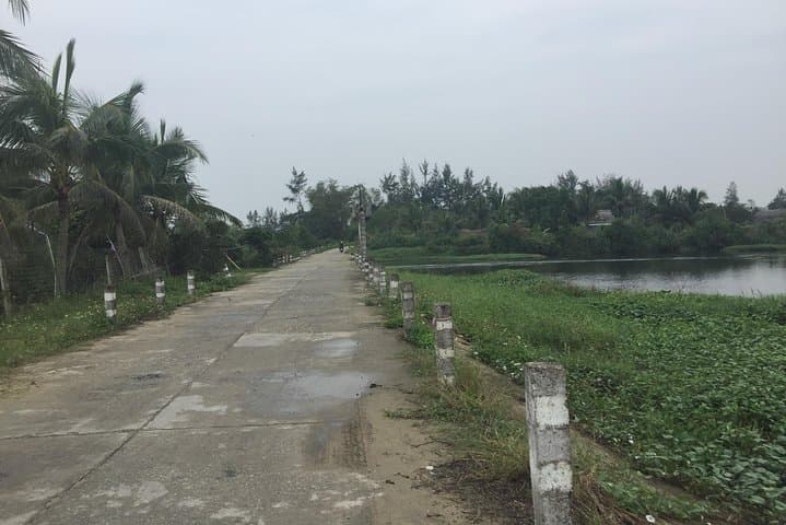 Half-Day Marble Mountains and Hoi An Walking & Cycling Tour photo 2