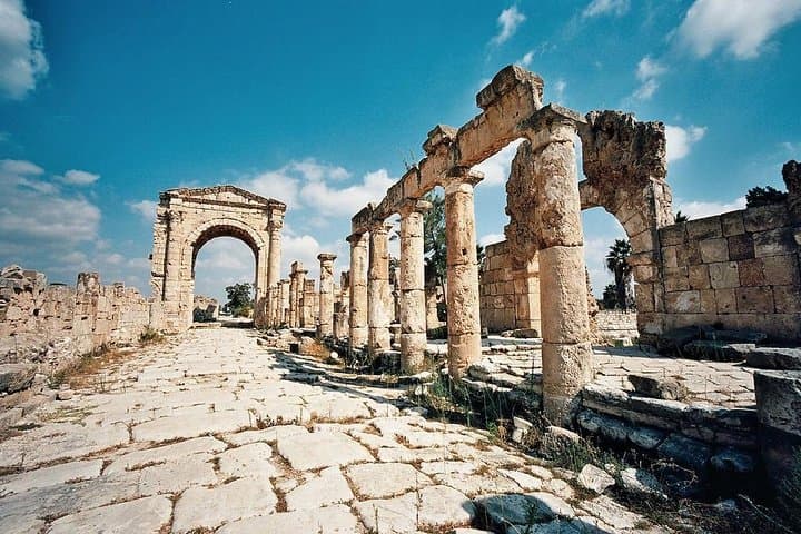 Sidon, Tyre & Maghdouche Day Tour — Crusader Castle to Roman Hippodrome on Lebanon's Coast photo 3
