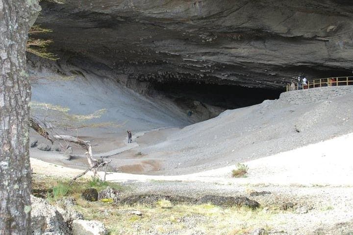 Full-Day Torres del Paine: Grey Glacier, Lake Pehoé & Milodón Cave photo 3