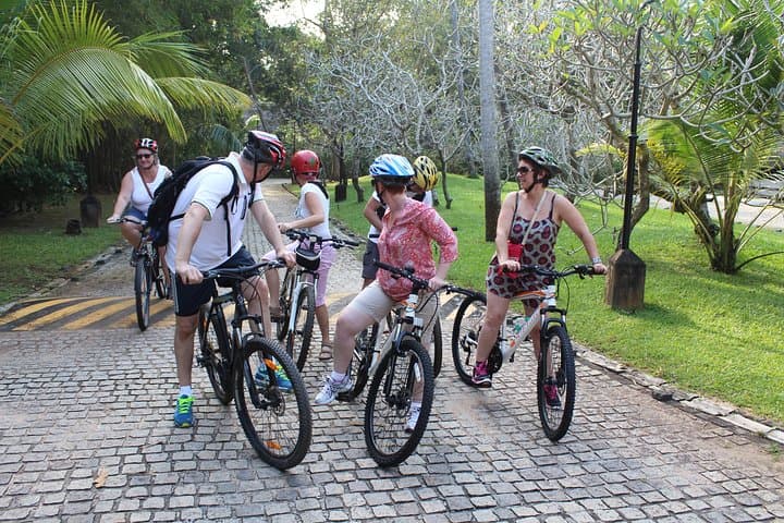 Fort Kochi to Alappuzha: Bicycle and Houseboat Backwater Journey photo 1