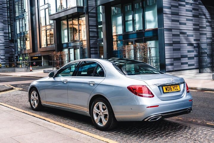 Executive Transfer from Glasgow to Dundee – Private Mercedes Chauffeur Service photo 5