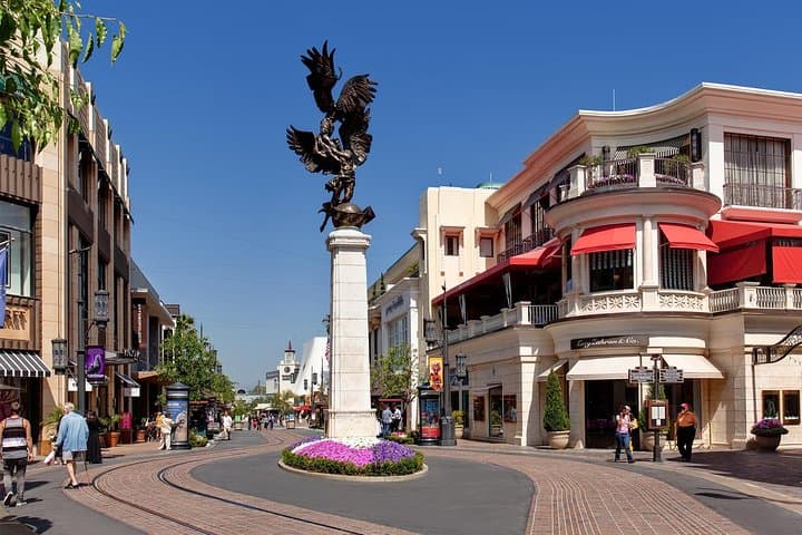 Los Angeles Full-Day Private Highlights Tour: Griffith to Santa Monica photo 2