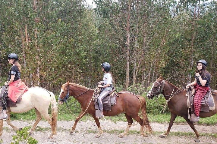 Horseback to Rumiwasi: Full-Day Inca Ruins Ride from Cusco photo 2