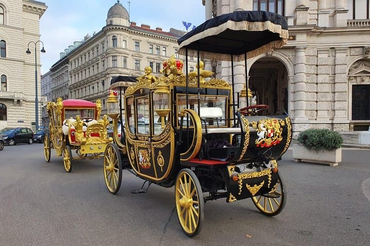 Vienna Imperial E-Carriage: 60-Minute Platinum Sightseeing Tour with Drinks photo 4