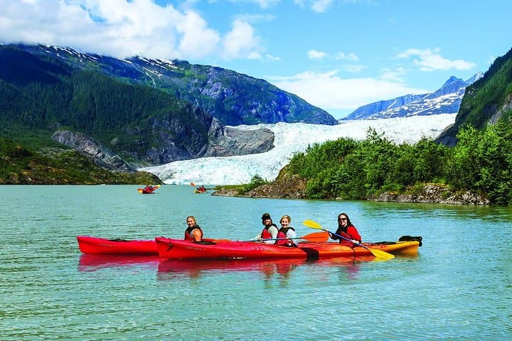 Mendenhall Lake Kayak Tour: Paddle to Mendenhall Glacier & Nugget Falls photo 2