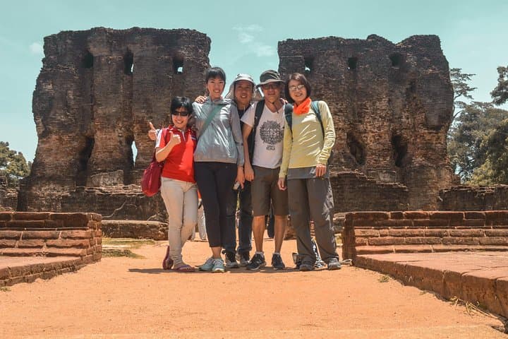 Splendid Sri Lanka: 6-Day Cultural and Wildlife Journey from Colombo to Sigiriya photo 2