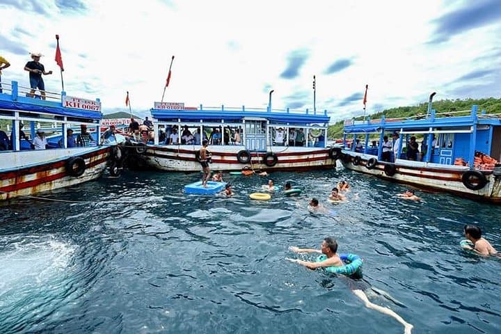 Private Half-Day Nha Trang Shore Excursion: Beaches, Pagodas & Dam Market photo 4