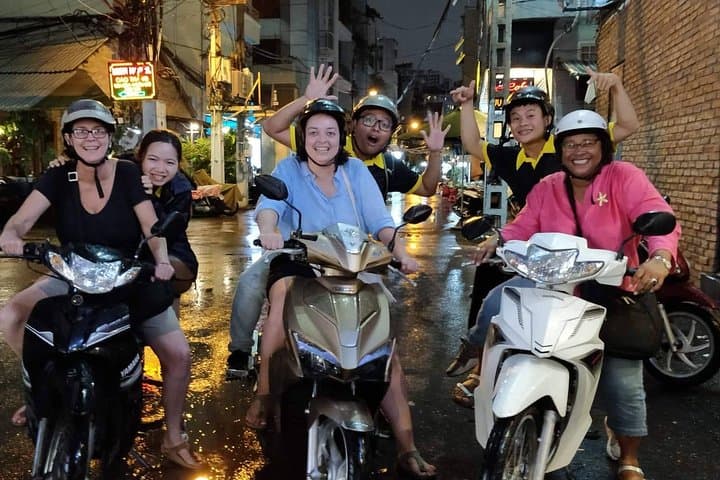 Saigon Night Scooter Street Food Tour: Private 4-Hour Culinary Ride