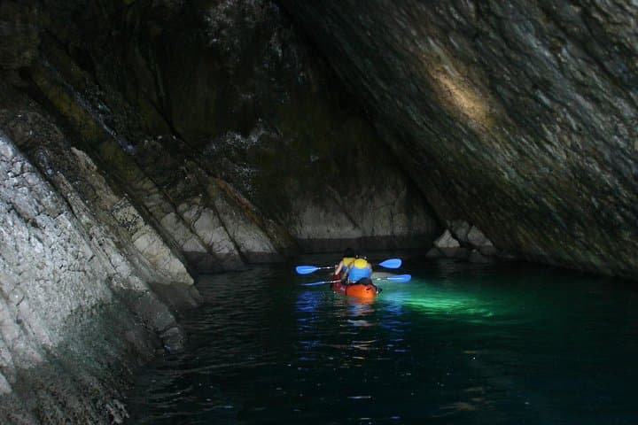 Sesimbra Half-Day Kayak Tour — Paddle Arrábida’s Caves & Ribeiro do Cavalo photo 5