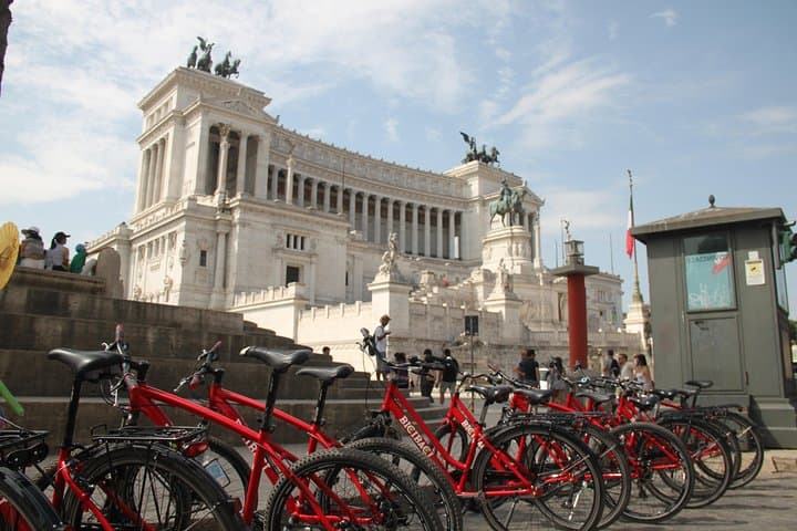 Classic Rome Bike Tour: 3-Hour Highlights Cycling Experience photo 6