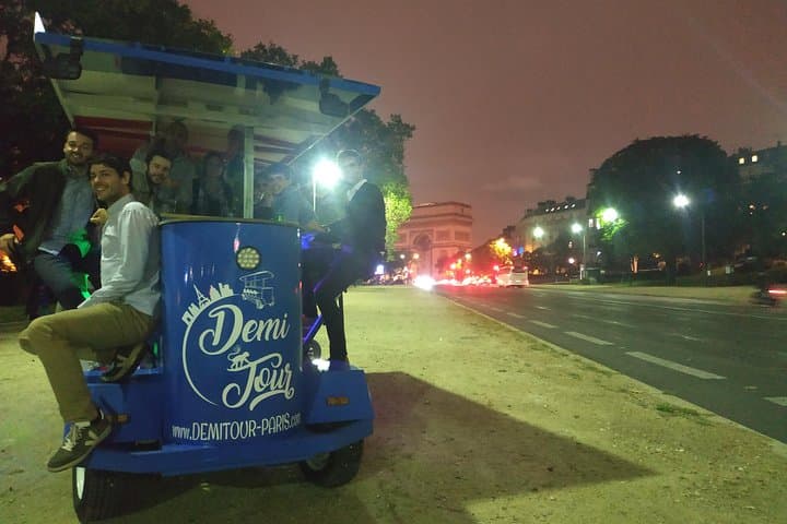 Pedal and Pour: Beer Bike Ride Around the Arc de Triomphe photo 3