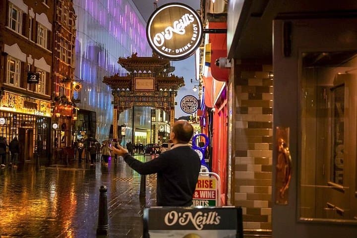 Night Photography Walk: Chinatown to Soho - Private London Tour photo 2