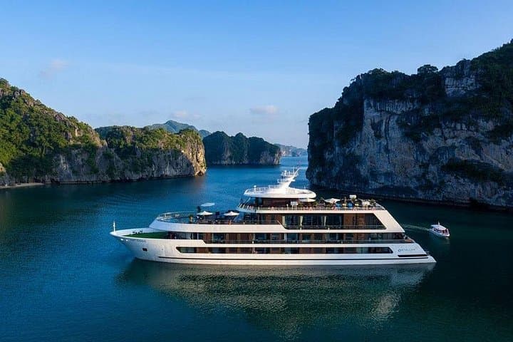 Stellar of the Seas: 2D1N Luxury Halong Bay Cruise photo 2
