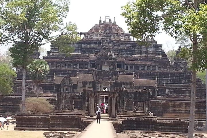 Private 5-Day Siem Reap to Phnom Penh Tour — Angkor, Kulen & Killing Fields photo 2