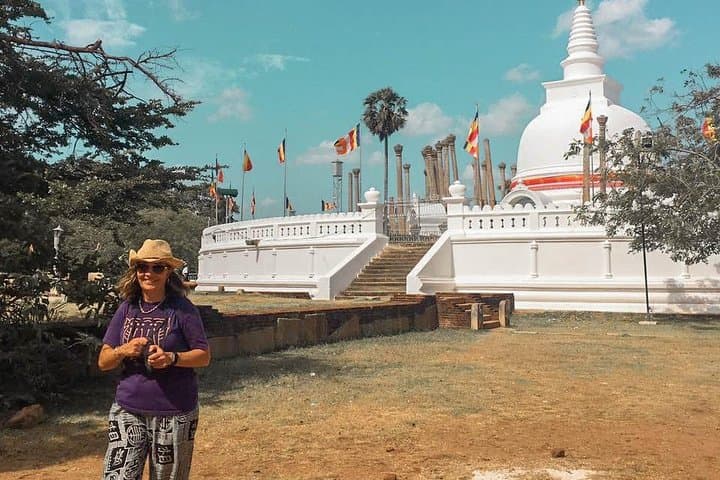 Sri Lanka 6-Day Buddhist Pilgrimage: Colombo to Kandy via Anuradhapura & Sigiriya