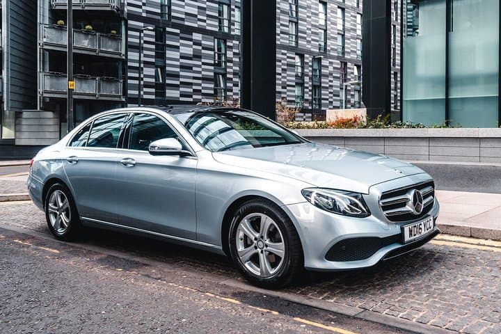 Executive Transfer from Glasgow to Dundee – Private Mercedes Chauffeur Service photo 3