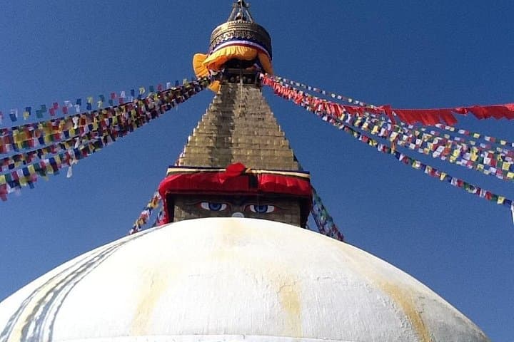 Kathmandu Valley Sightseeing Day Tour: Swayambhu, Pashupatinath & Boudhanath in One Day