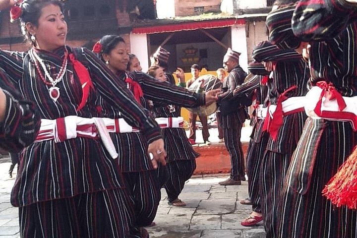 Kathmandu Valley Sightseeing Day Tour: Swayambhu, Pashupatinath & Boudhanath in One Day photo 2