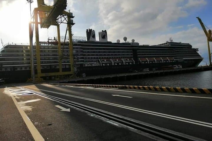 Explore the Golden Bridge and Da Nang: A Cruiseship Adventure photo 6