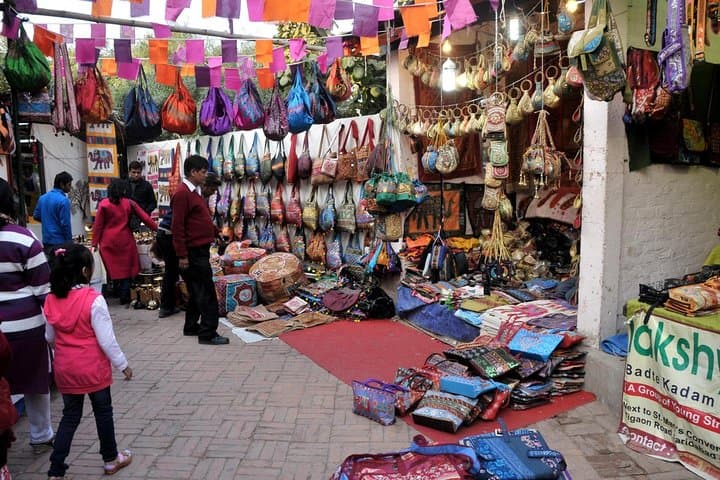 Delhi Market Marathon: Private Street Shopping Tour from Chandni Chowk to Dilli Haat
