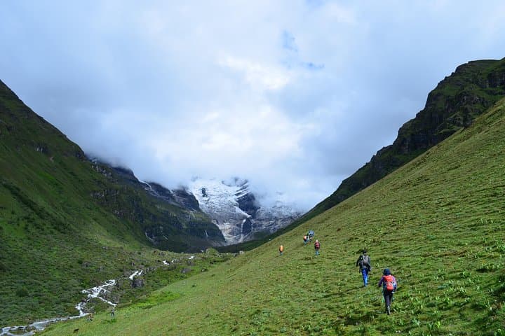 Bhutan Walking Holidays: Beyond the Clouds — Paro, Thimphu & Punakha Circuit photo 2