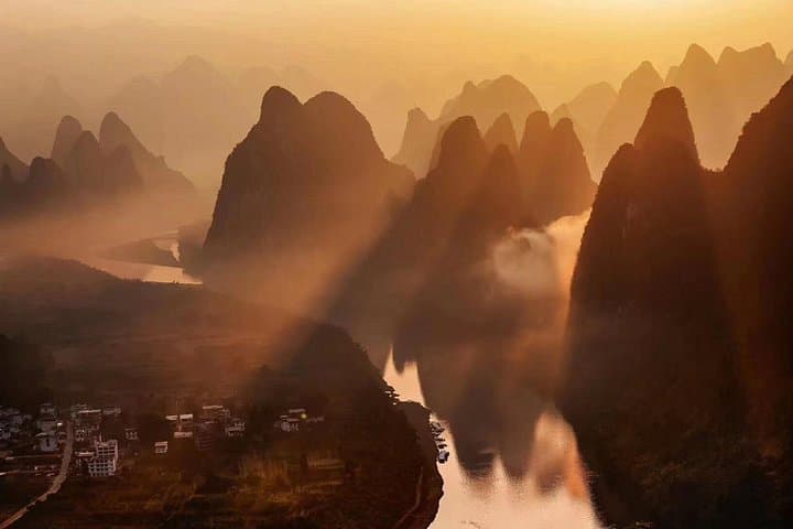 Yangshuo Sunrise & Li River Cruise: Full-Day Private Tour from Guilin photo 3