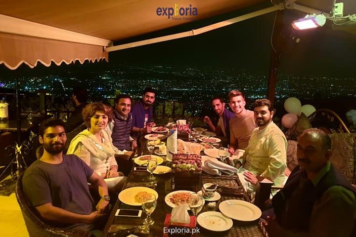 Essential Islamabad: Full-Day Tour from Faisal Mosque to Pir Sohawa