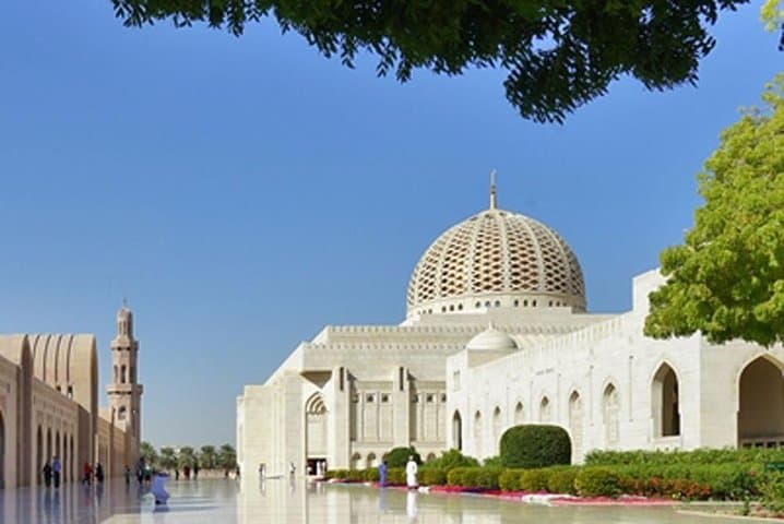 Muscat Full-Day City Tour: Palaces, Forts, Muttrah Souq & Grand Mosque