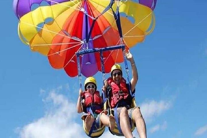 Hurghada Parasailing Adventure: Soar Above the Red Sea with Hotel Pickup photo 1
