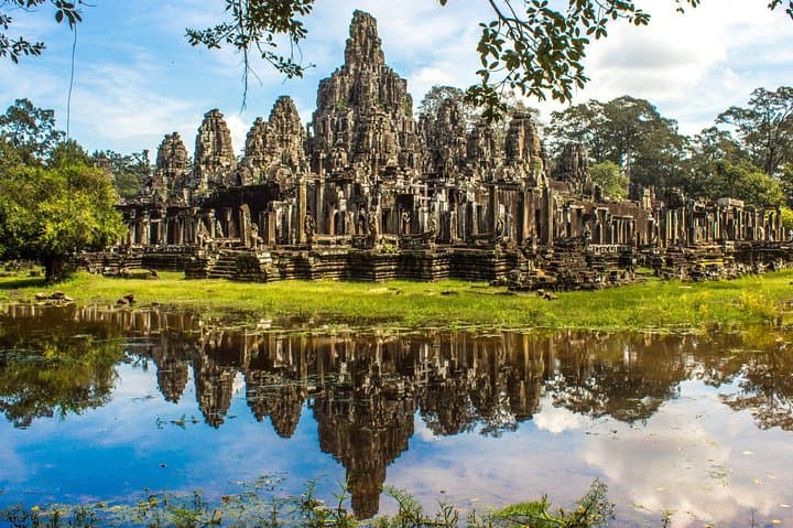 5-Day Private Tour: Angkor Wat to Phnom Penh Highlights photo 5
