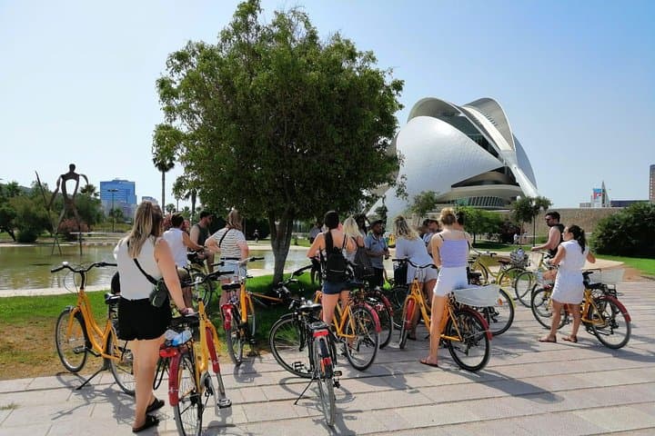 Valencia Bicycle Rental: Explore the City by Bike for a Day photo 1
