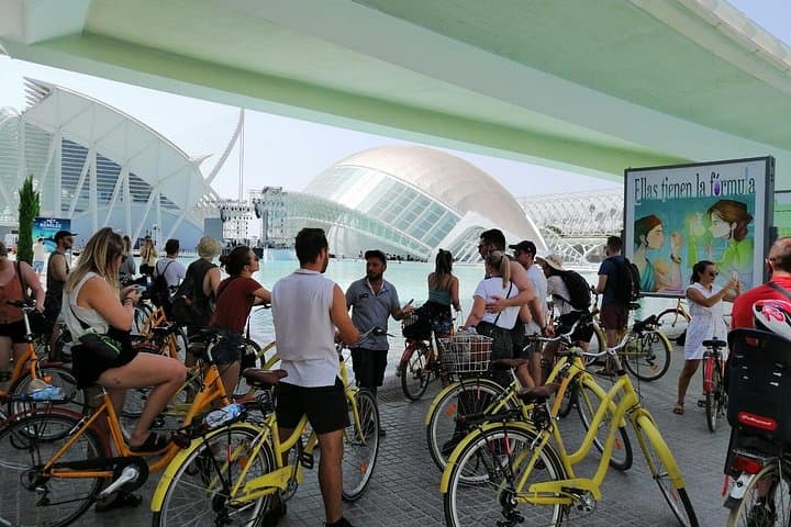 Valencia Bicycle Rental: Explore the City by Bike for a Day photo 3
