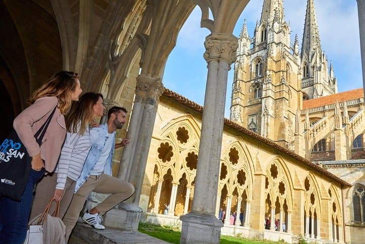 Basque Coast Day Trip from Vitoria: Biarritz, Bayonne & Saint-Jean-de-Luz