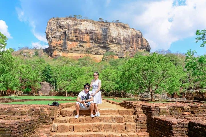 Sigiriya & Dambulla Day Tour: Climb Lion Rock and Explore the Golden Cave Temple